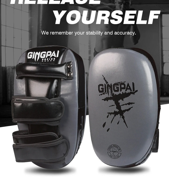 Premium Boxing Mitts Focus Punch Pads – High-Quality Training Target for Kickboxing, Muay Thai, Taekwondo & Karate – Combat Curved Pads for Boxing and Martial Arts Practice